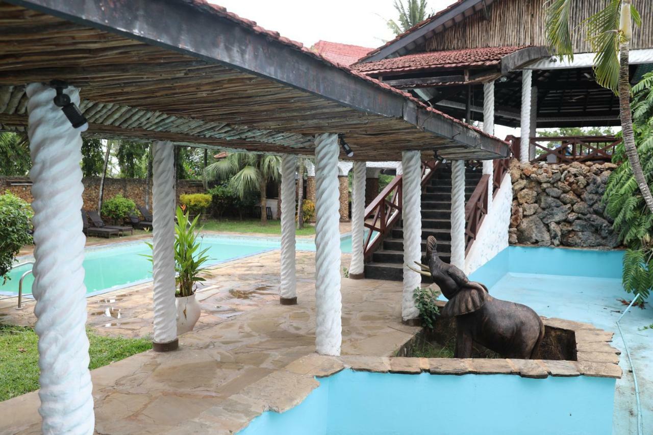 Buddha'S Tree (Adults Only) Mtwapa Exterior photo
